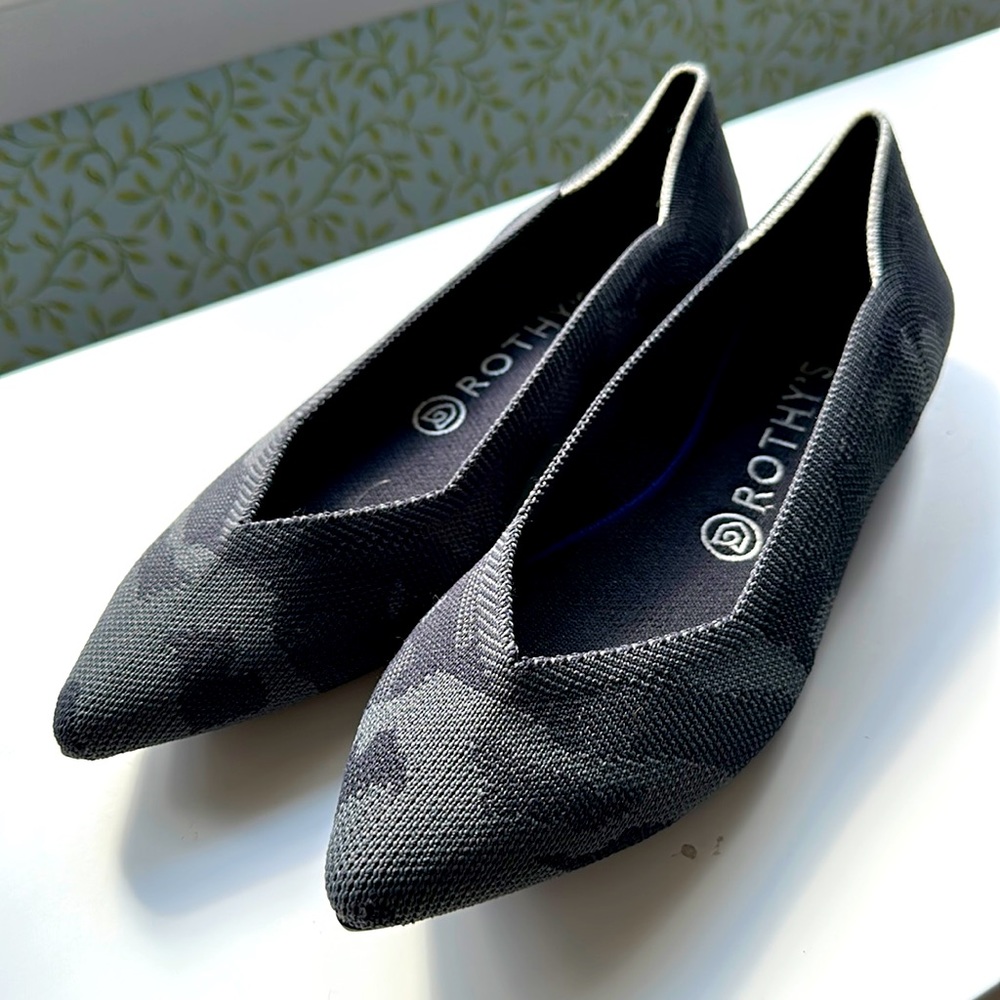 Beautiful Rothy’s: The Point in grey camo. Excellent used condition.